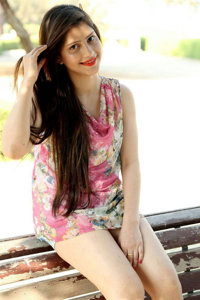 sexy Housewife Escorts